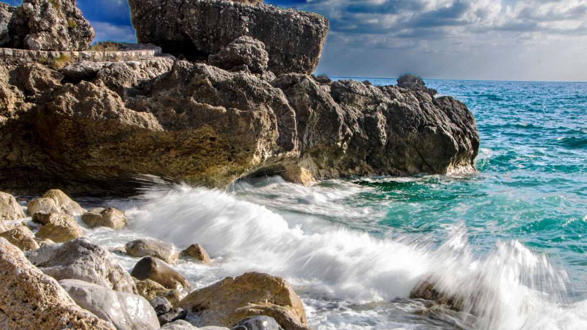 Meglio Maratea o Policoro per le vacanze al mare? Confronto 2026